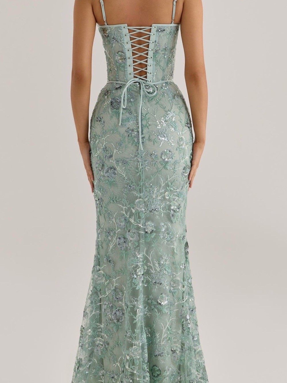 HOUSE OF CB
Naima Jade Hand
Beaded Dress Jade Size - L (reg cup a-c) - Picture 4 of 11